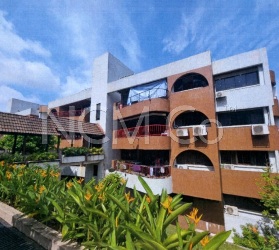 Condominium, Corner Lot