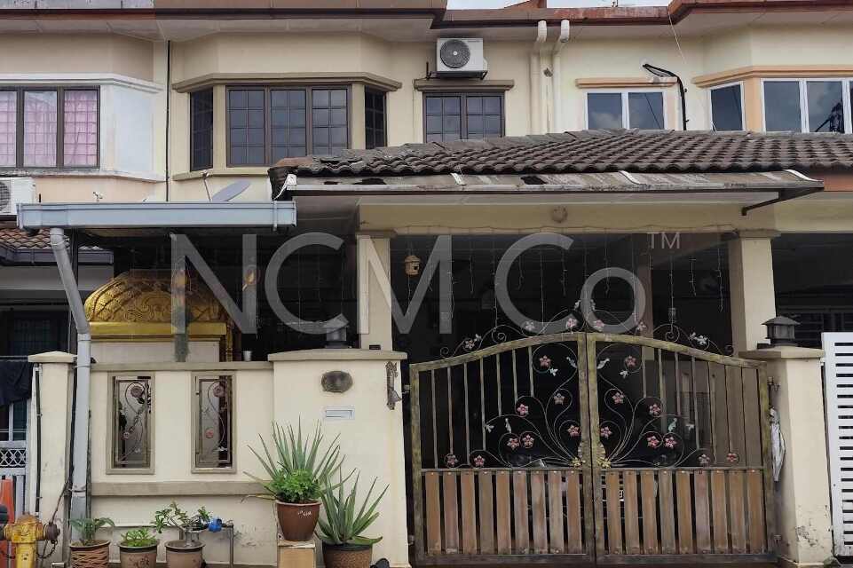 2 Storey Terrace House, Intermediate