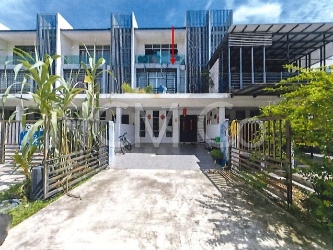 3 Storey Terrace House, Intermediate