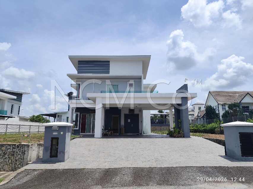 2 Storey Bungalow House