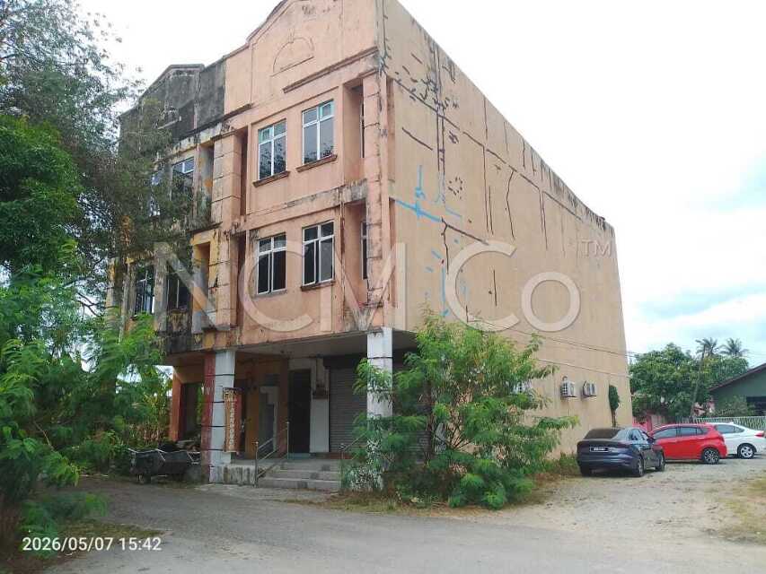 3 Storey Shop House, End Lot