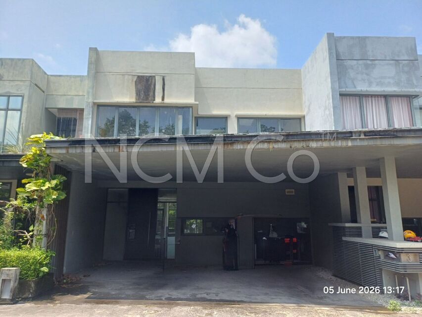 2 Storey Terrace House, Intermediate