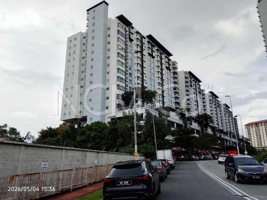 Condominium, Corner Lot