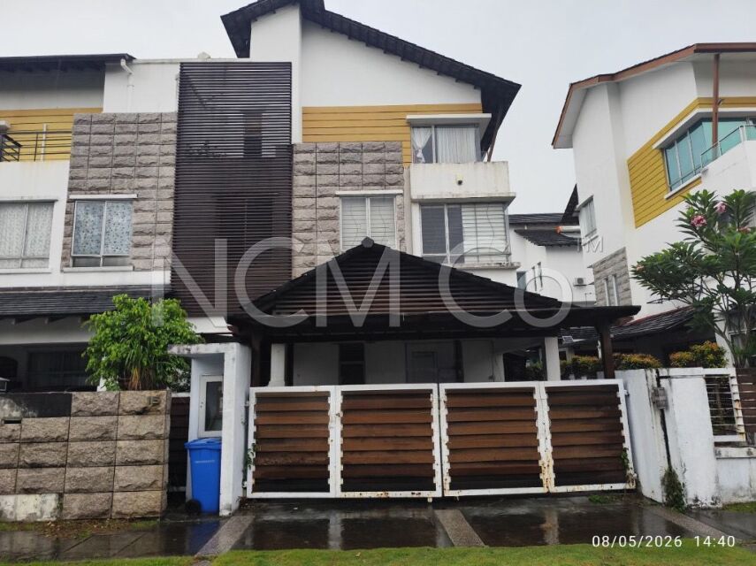 3 Storey Semi Detached House