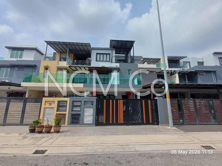 3 Storey Terrace House, Intermediate