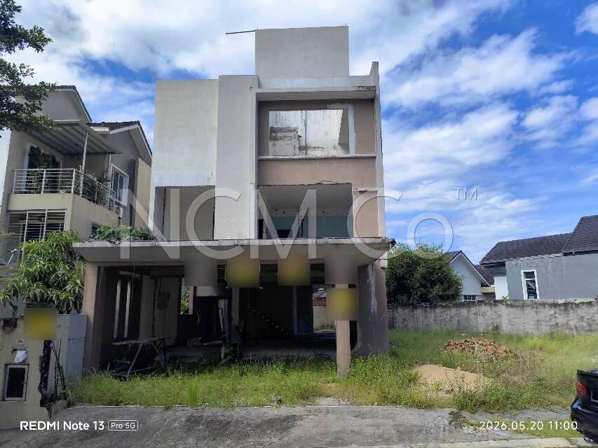 3 Storey Semi Detached House, Corner Lot