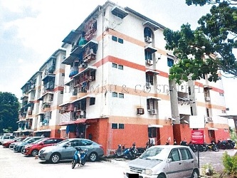 Flat, Corner Lot
