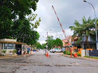 2 Storey Terrace House, Intermediate