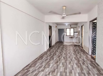 Apartment, Corner Lot