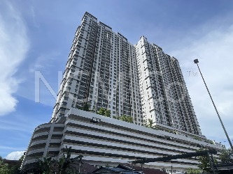 Service Apartment, Corner Lot