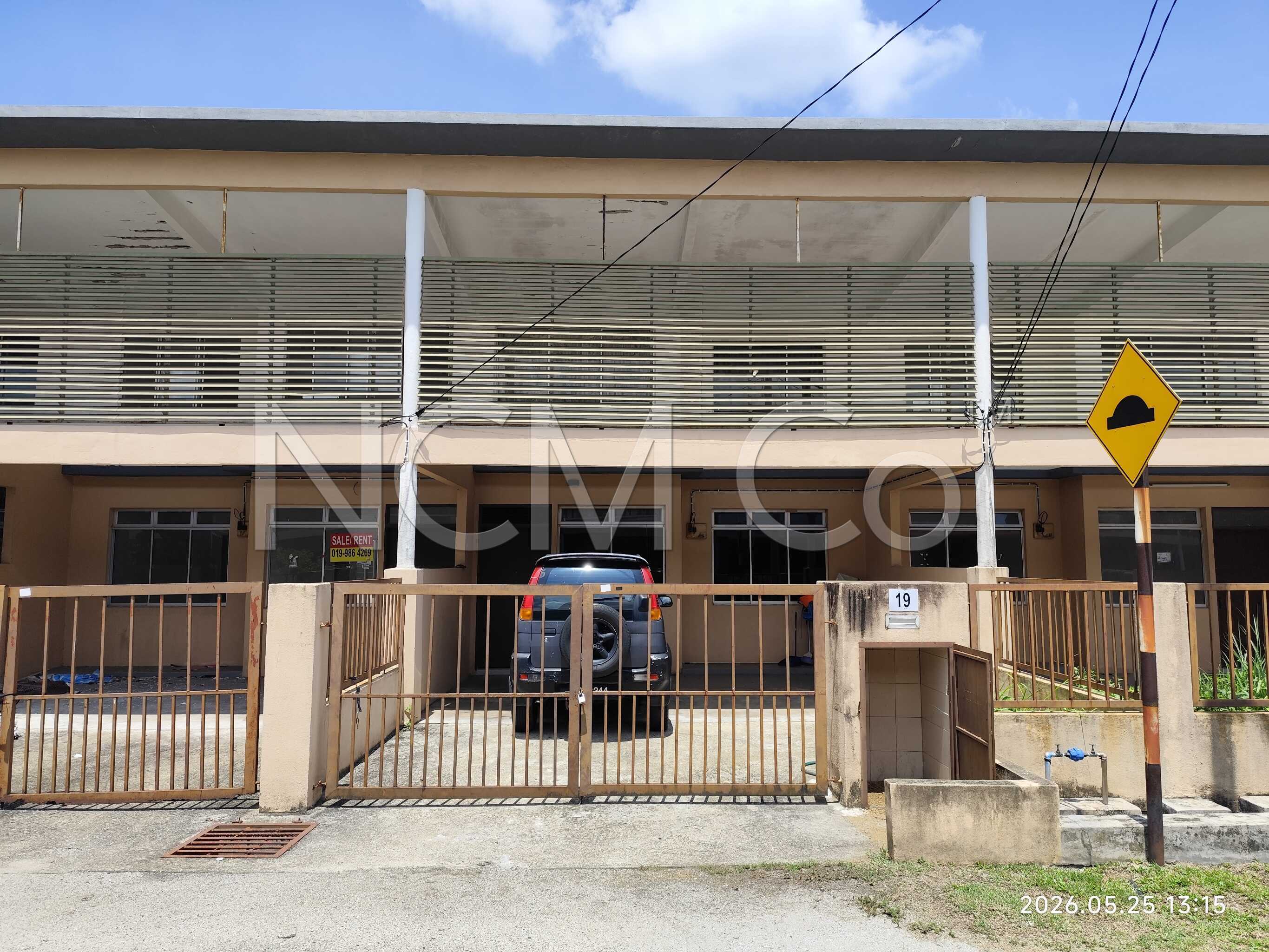 1.5 Storey Terrace House, Intermediate