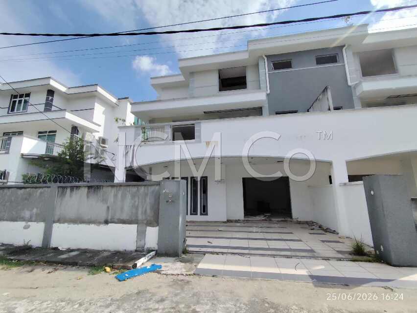 2.5 Storey Cluster House, Intermediate