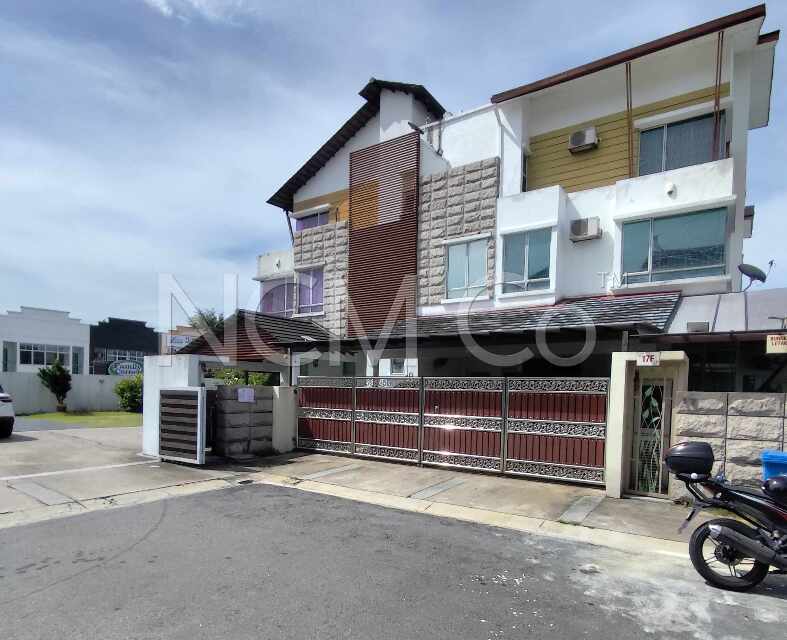 3 Storey Semi Detached House