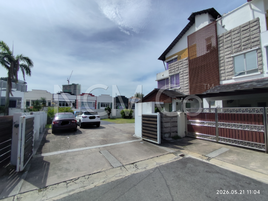 3 Storey Semi Detached House