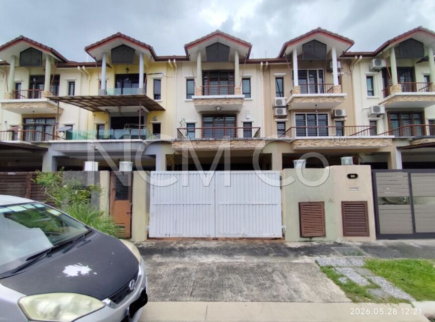 3 Storey Terrace House, Intermediate, Renovated