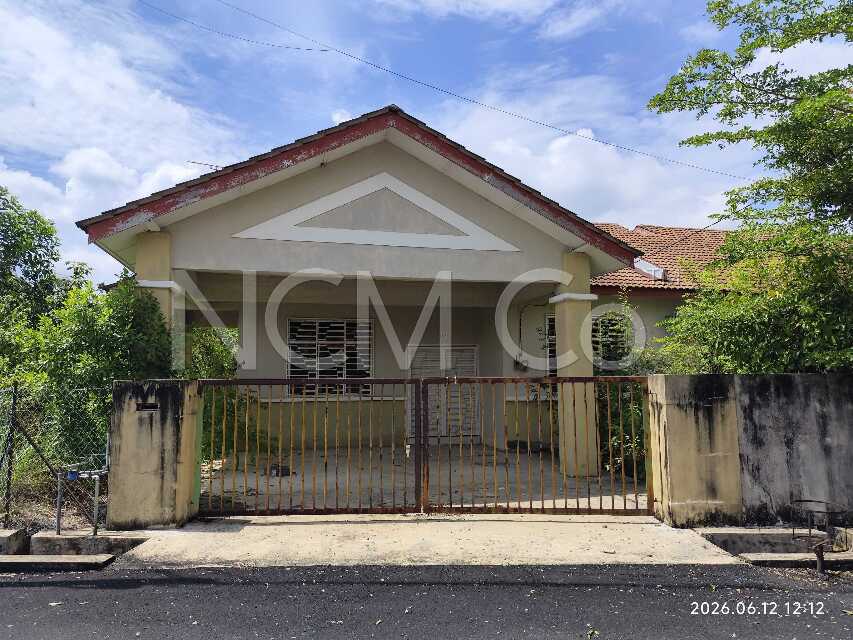 1 Storey Semi Detached House