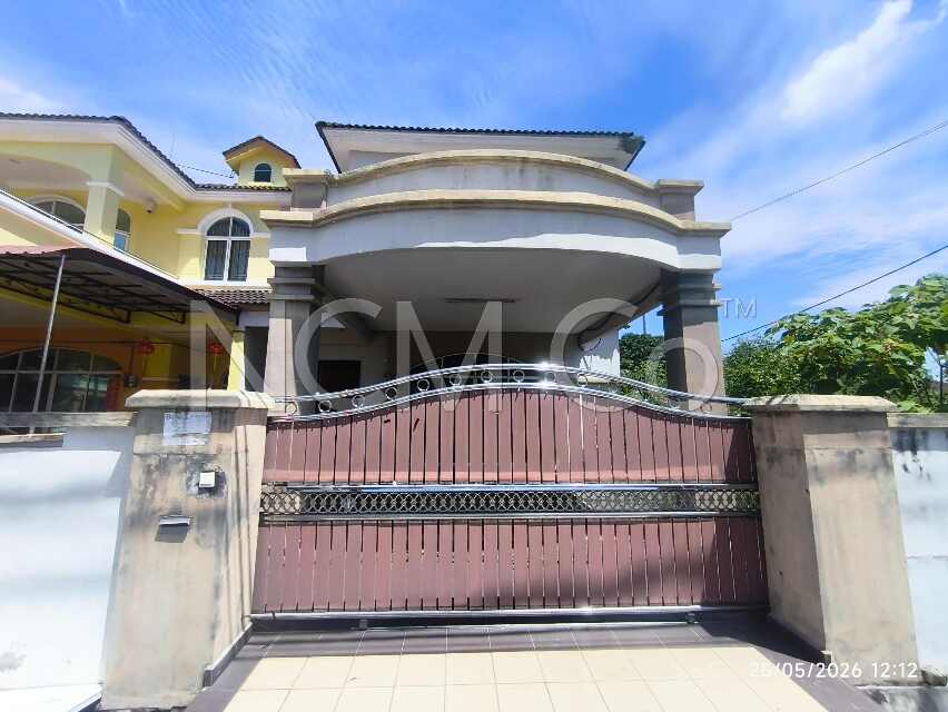 2 Storey Semi Detached House, Corner Lot, Renovated