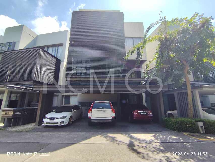 3 Storey Terrace House, Intermediate