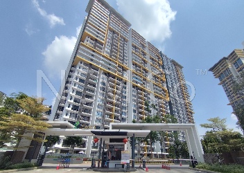 Condominium, End Lot