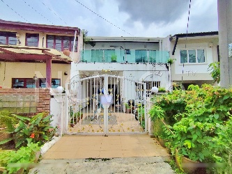 2 Storey Terrace House, Intermediate, Renovated
