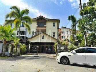 2.5 Storey Semi Detached House