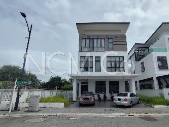 3.5 Storey Detached House