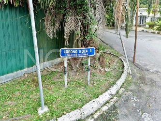 Detached House Plot