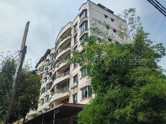 Apartment, Corner Lot