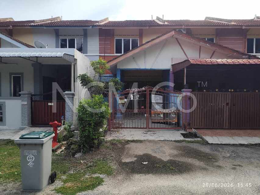 2 Storey Terrace House, Intermediate