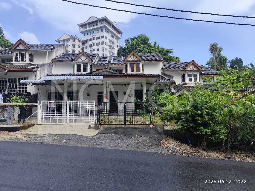 1.5 Storey Terrace House, Intermediate