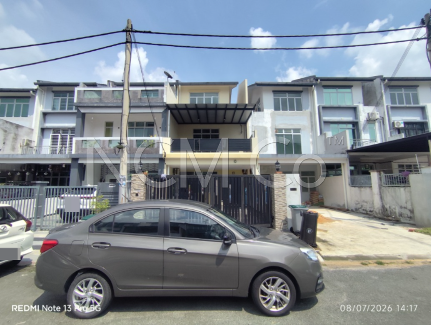 3 Storey Terrace House