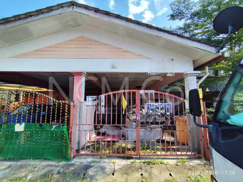 2 Storey Terrace Cluster House, Intermediate
