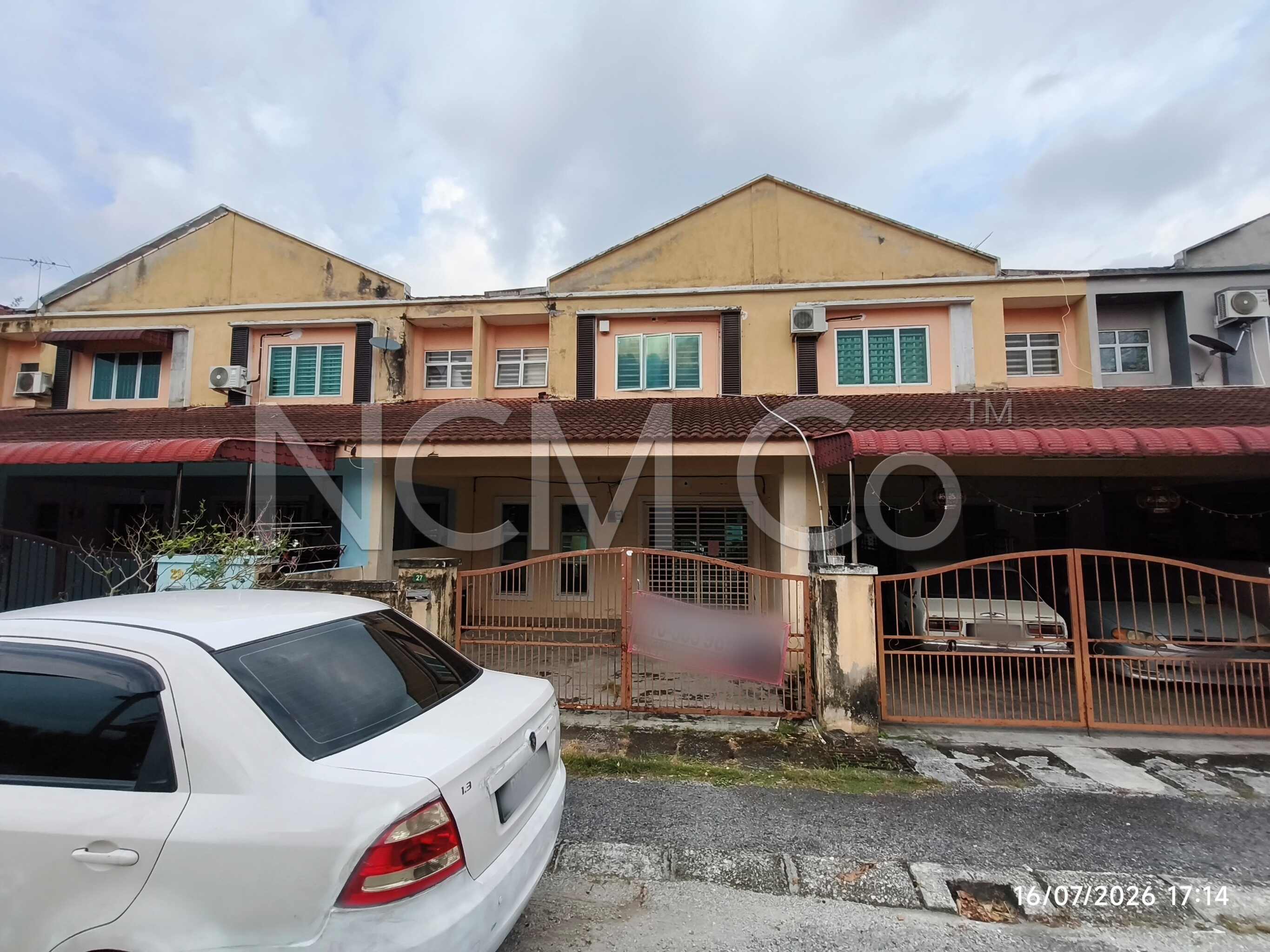 2 Storey Terrace House, Intermediate, Low Cost, Renovated