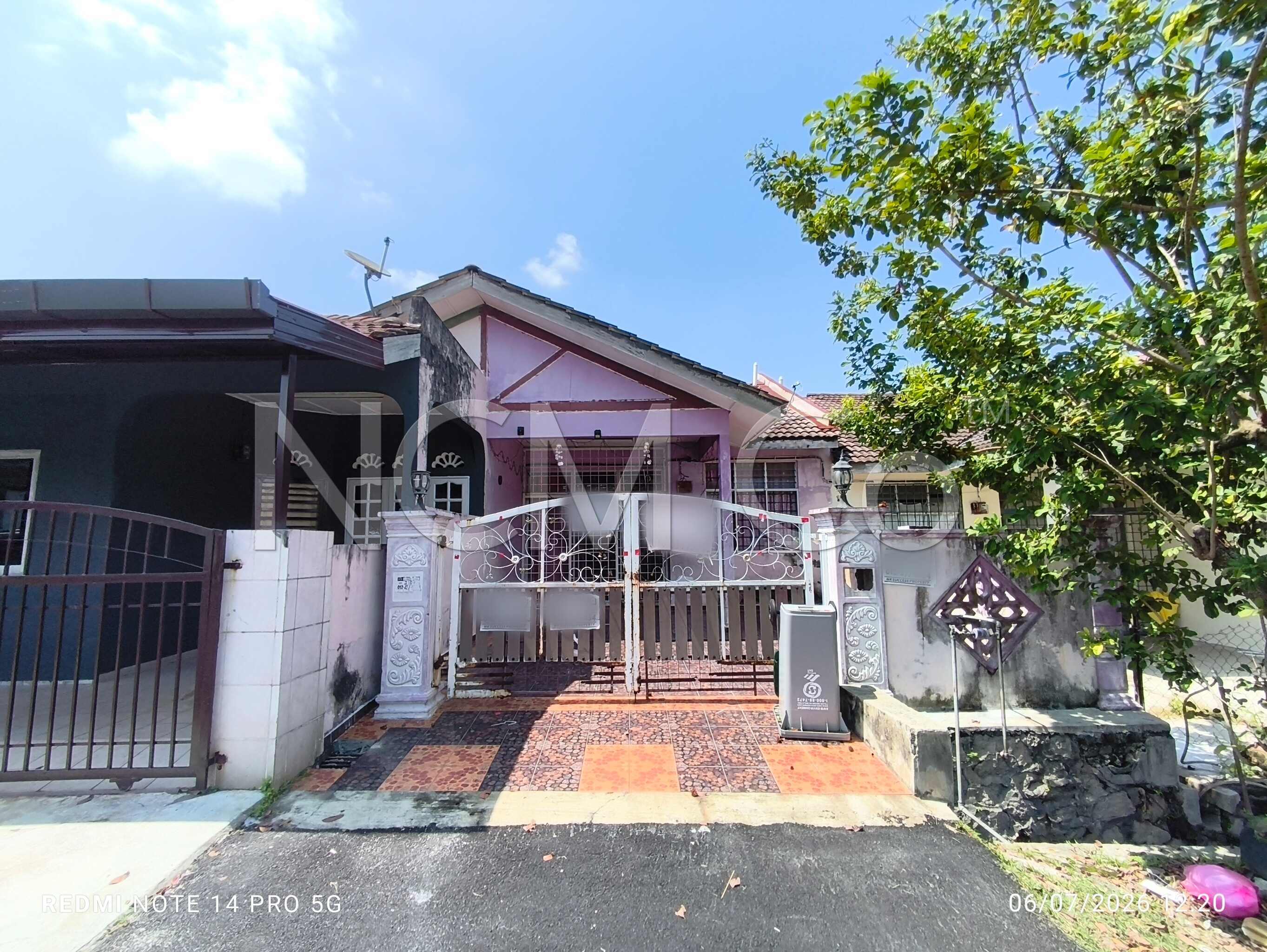 1 Storey Terrace House, Intermediate