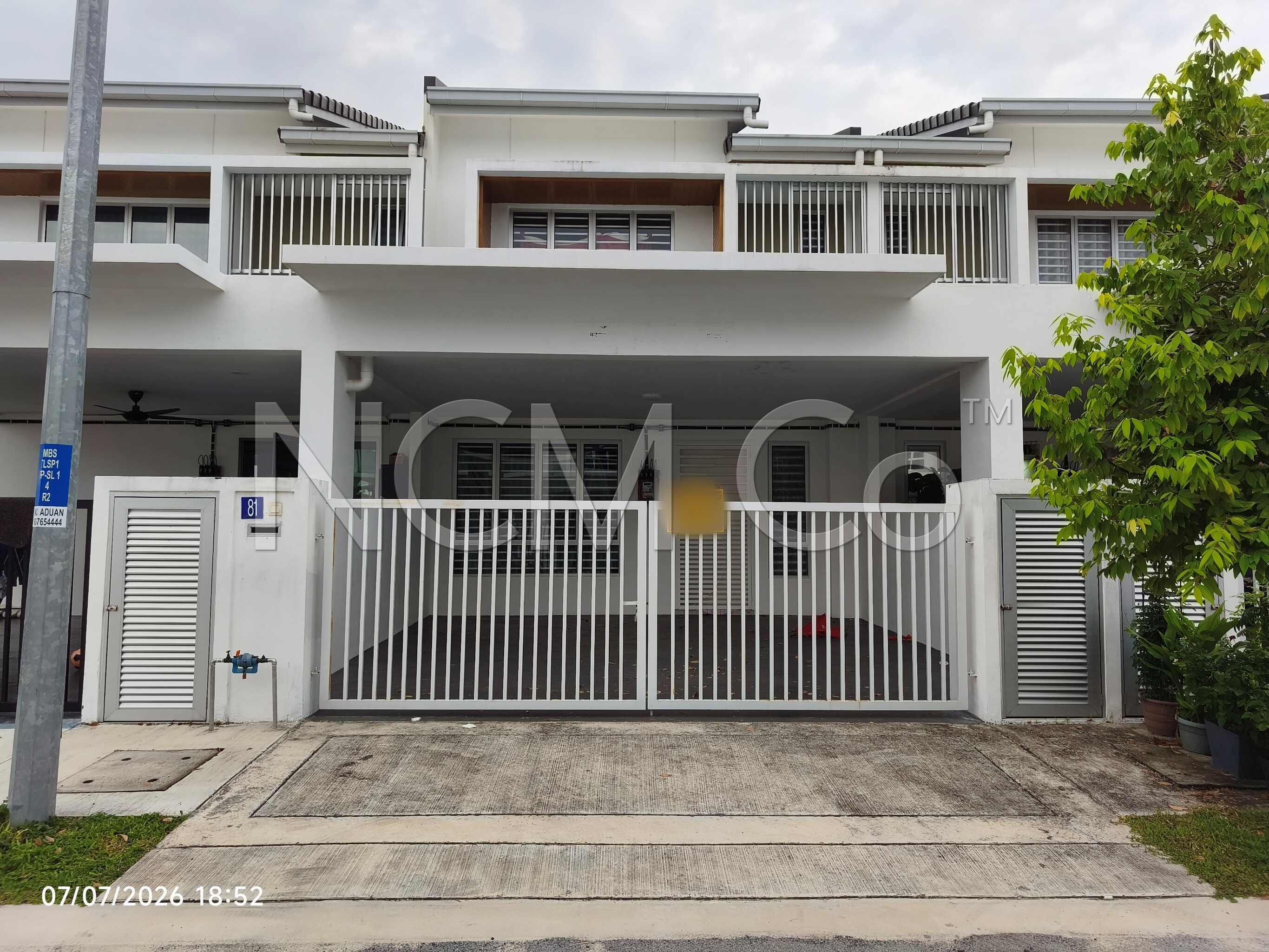 2 Storey Terrace House, Intermediate