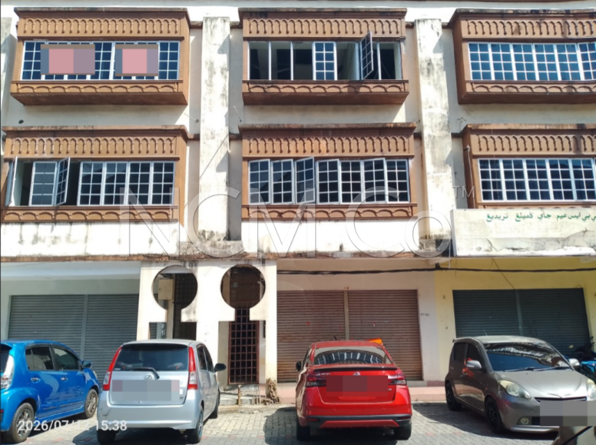 3 Storey Shop Office, Intermediate