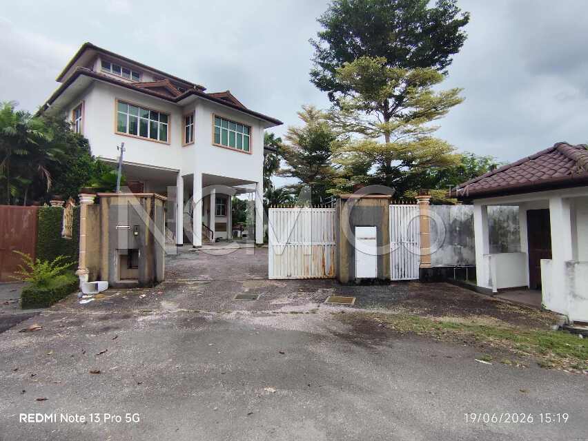 3 Storey Detached House