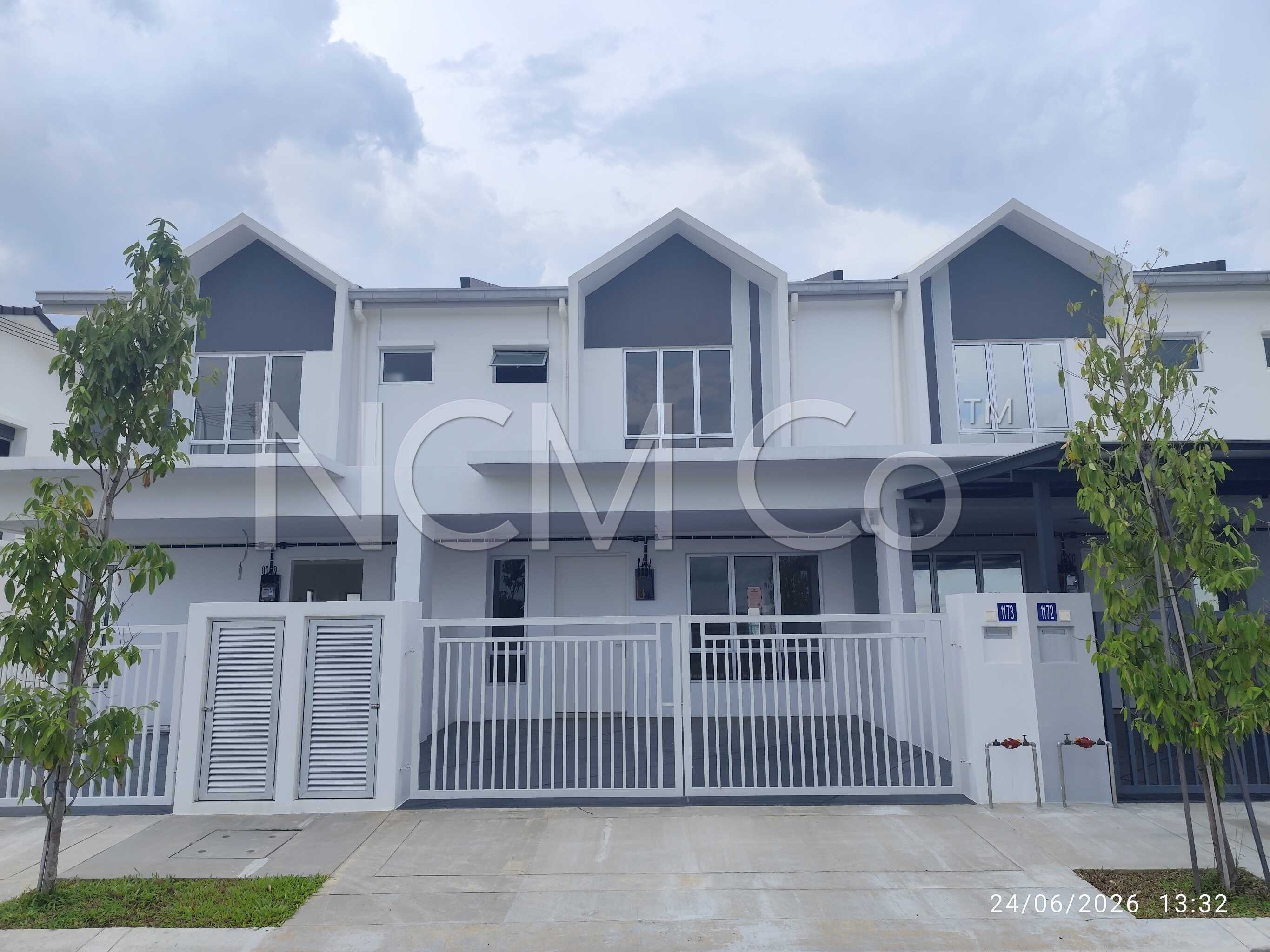 2 Storey Terrace House, Intermediate