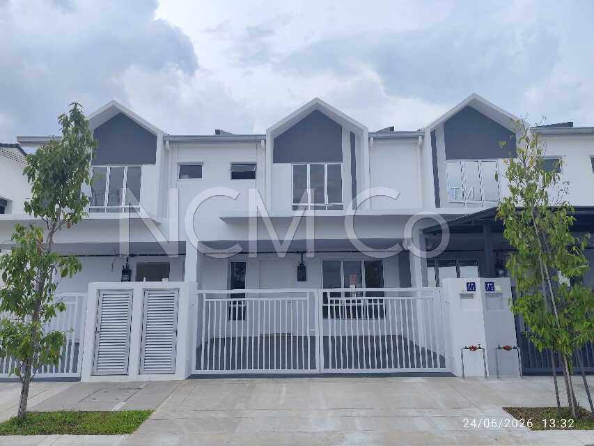 2 Storey Terrace House, Intermediate