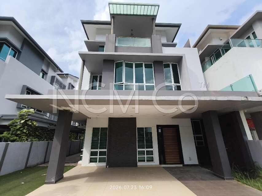 3 Storey Semi Detached House