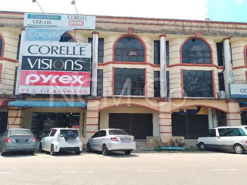 3 Storey Shop Lot, Intermediate
