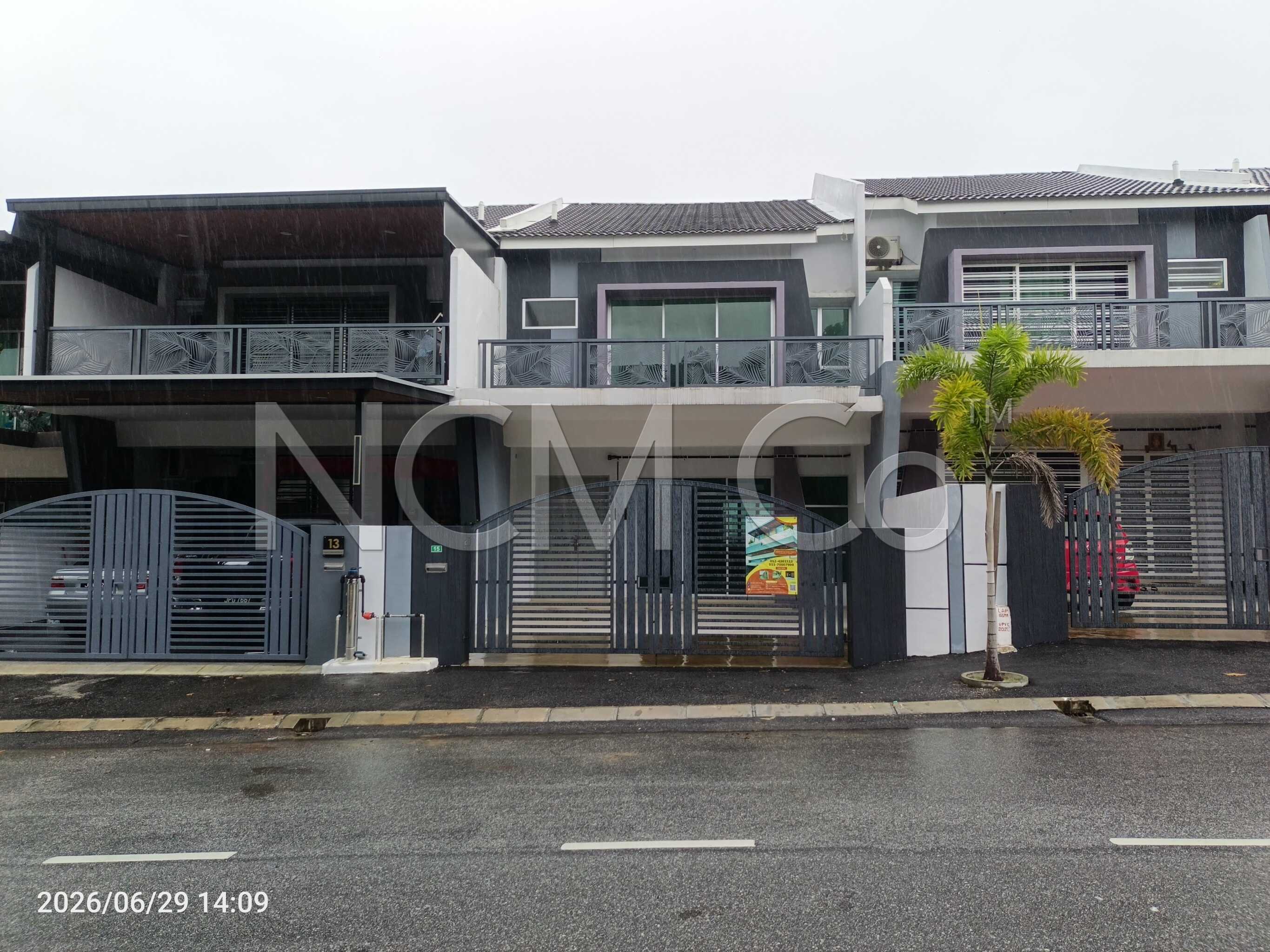 2 Storey Terrace House, Intermediate