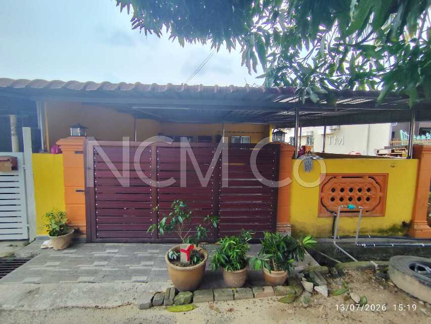 1 Storey Terrace House, End Lot, Renovated