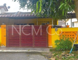 1 Storey Terrace House, End Lot, Renovated