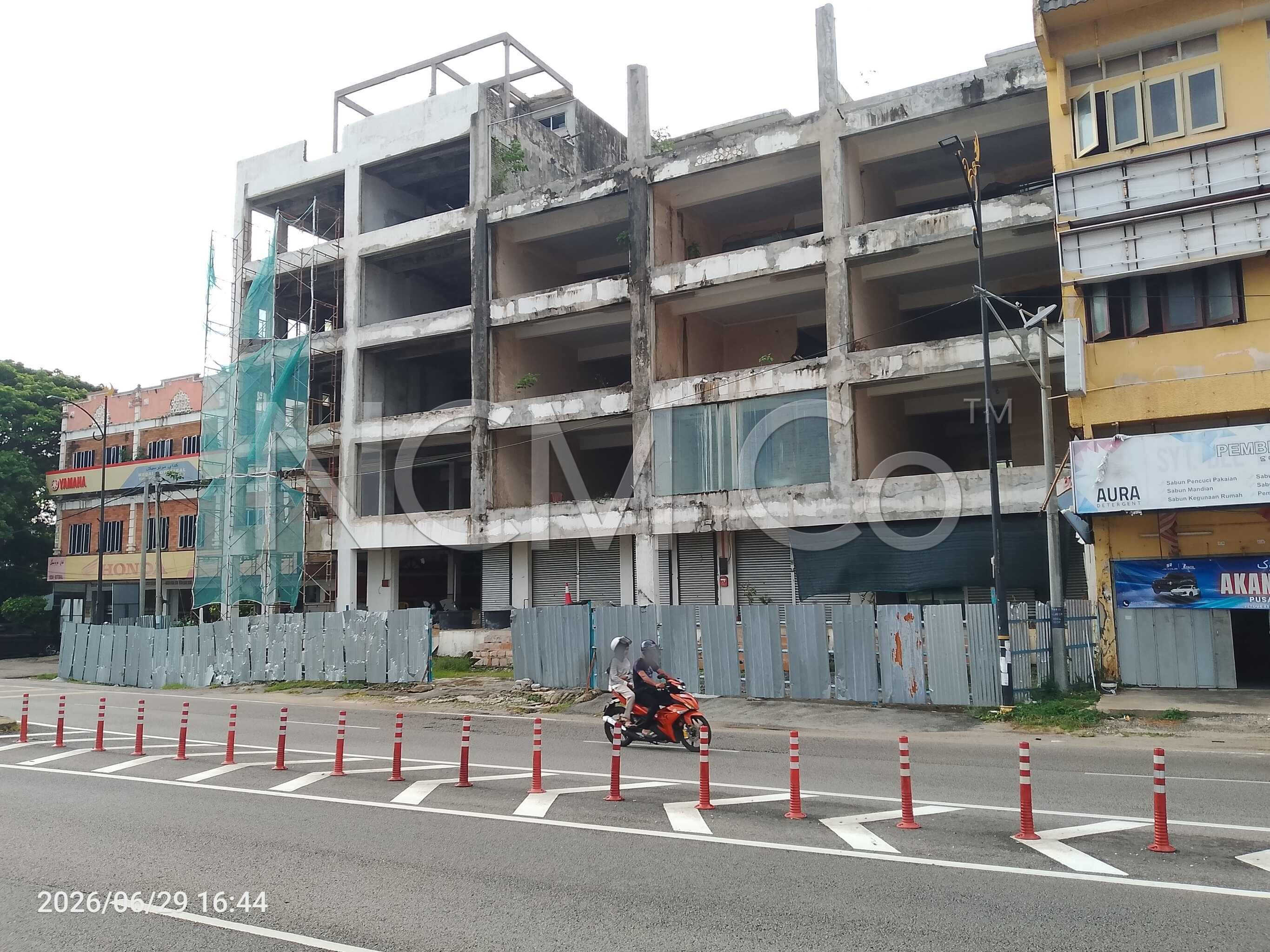 4 Storey Shop House, Intermediate, Renovated