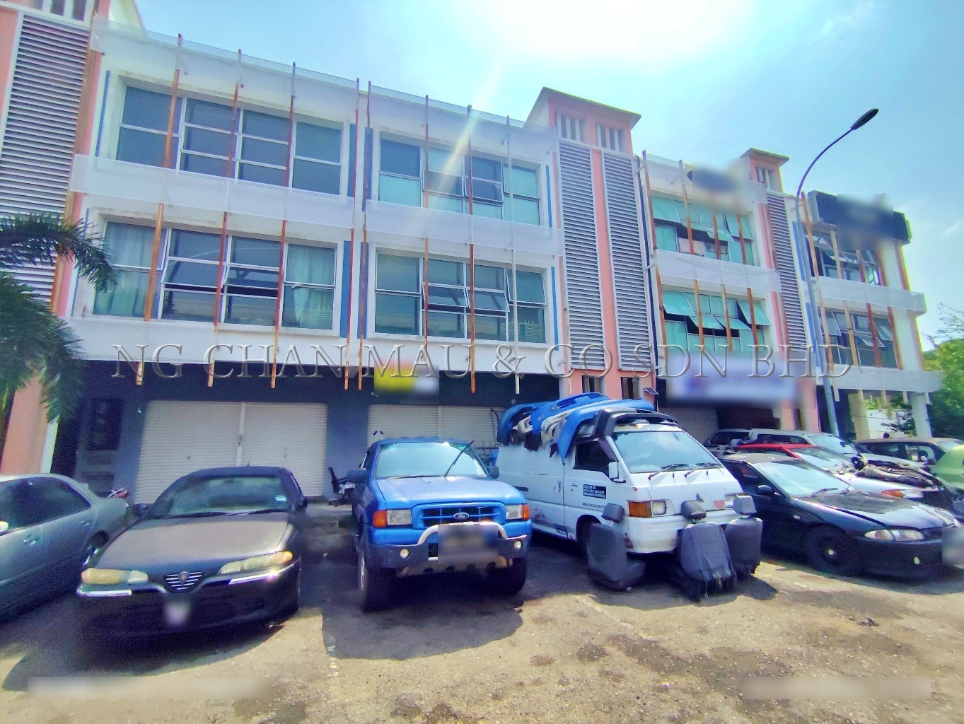 3 Storey Shop Office, Intermediate