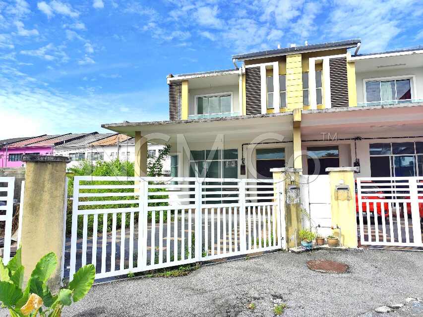2 Storey Terrace House With Extra Land, Intermediate