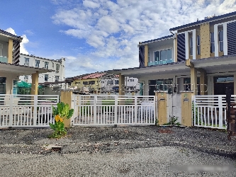 2 Storey Terrace House With Extra Land, Intermediate