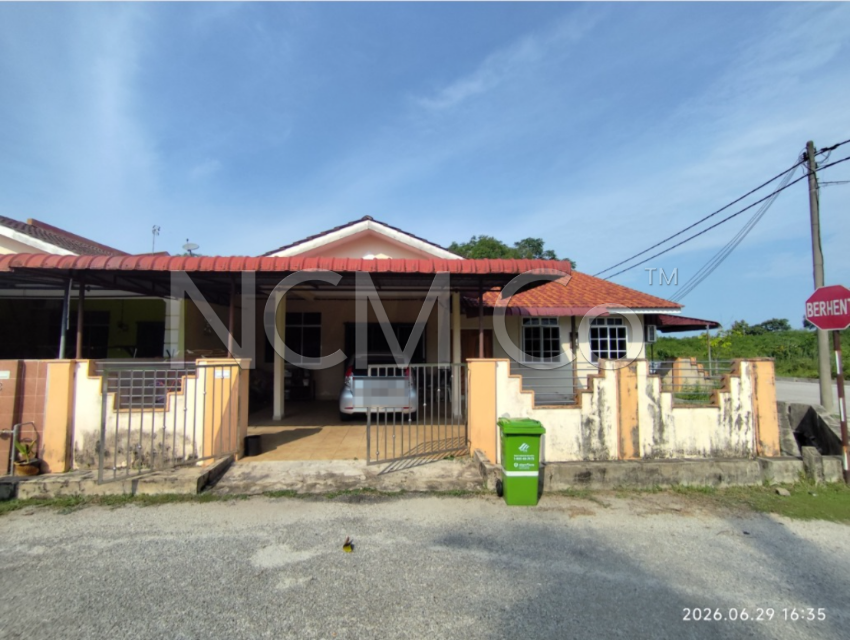 1 Storey Terrace House, Corner Lot