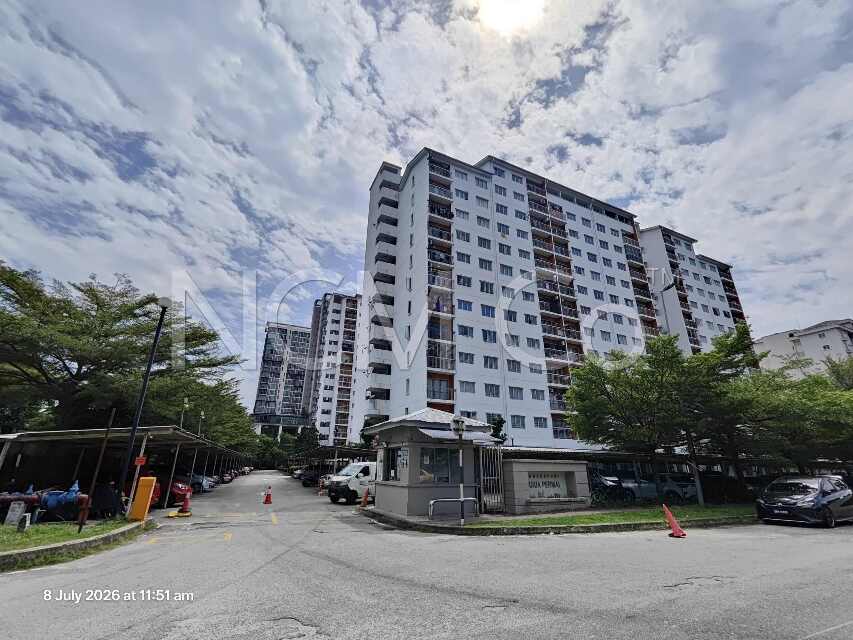 Apartment, Corner Lot